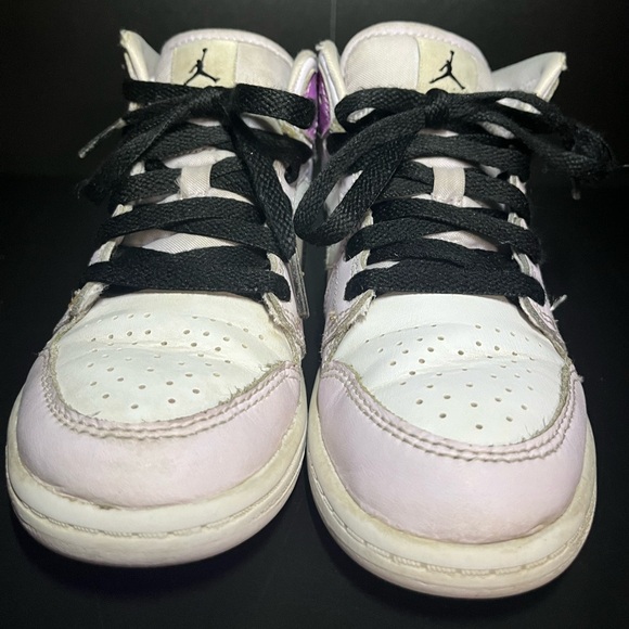 Jordan 1 Mid Grape Kids Basketball Sneaker Size 13C - Picture 5 of 7